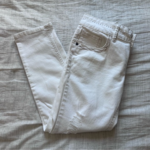 Mudd Denim - Mudd White Distressed Jeans Women's Capris Size 13